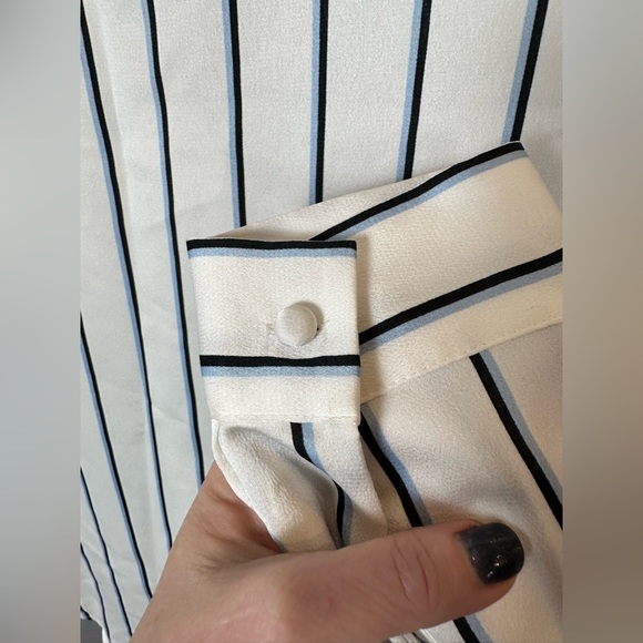 NWT Vince Camuto New Ivory Blue Stripe long sleeve faux wrap blouse Size M - Picture 3 of 4